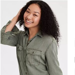 Army green American Eagle jacket